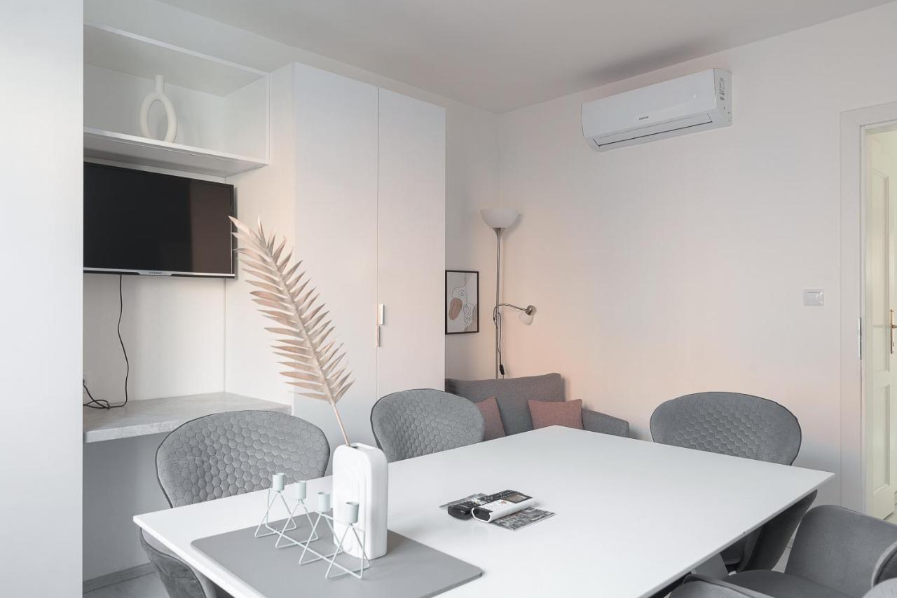 Skolska Winter Terrace Apartment ปราก ภายนอก รูปภาพ