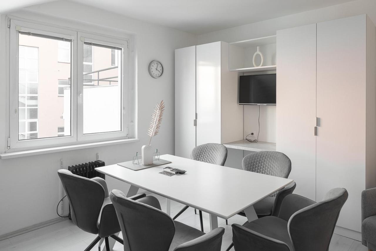 Skolska Winter Terrace Apartment ปราก ภายนอก รูปภาพ